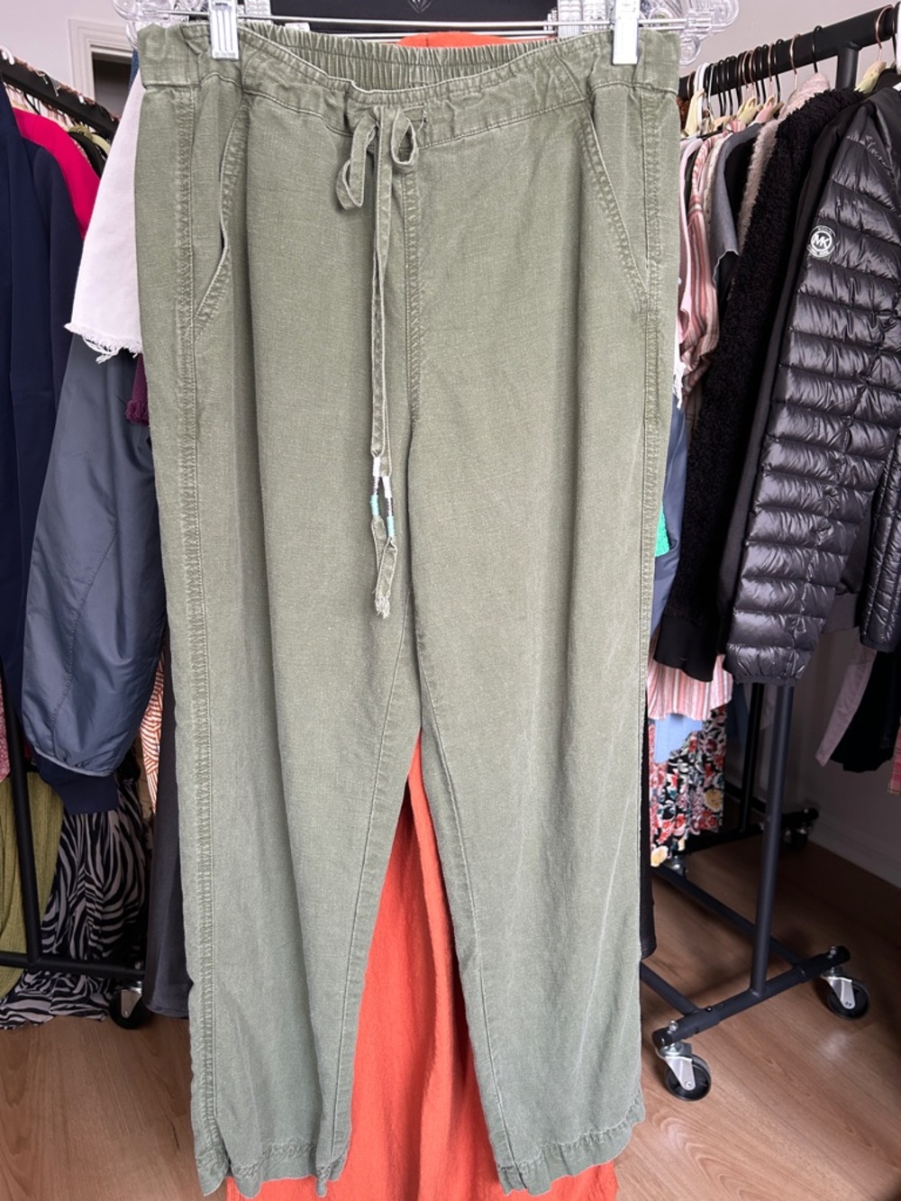 J. Crew 55% Linen Pants. Size Small. 26” inseam. Functional front/back pockets